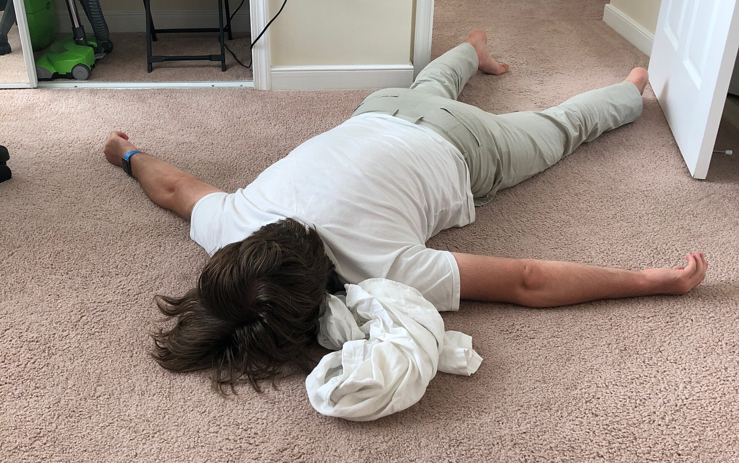  The official pose of 2020. 